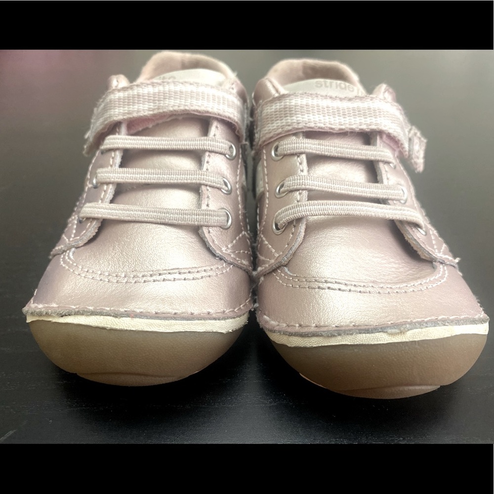 Baby girl pink Stride Rite sneakers size 6xw
